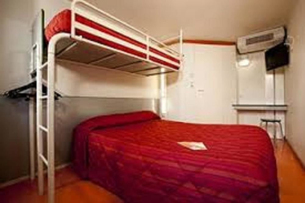 Premiere Classe Niort Est La Creche Esterno foto