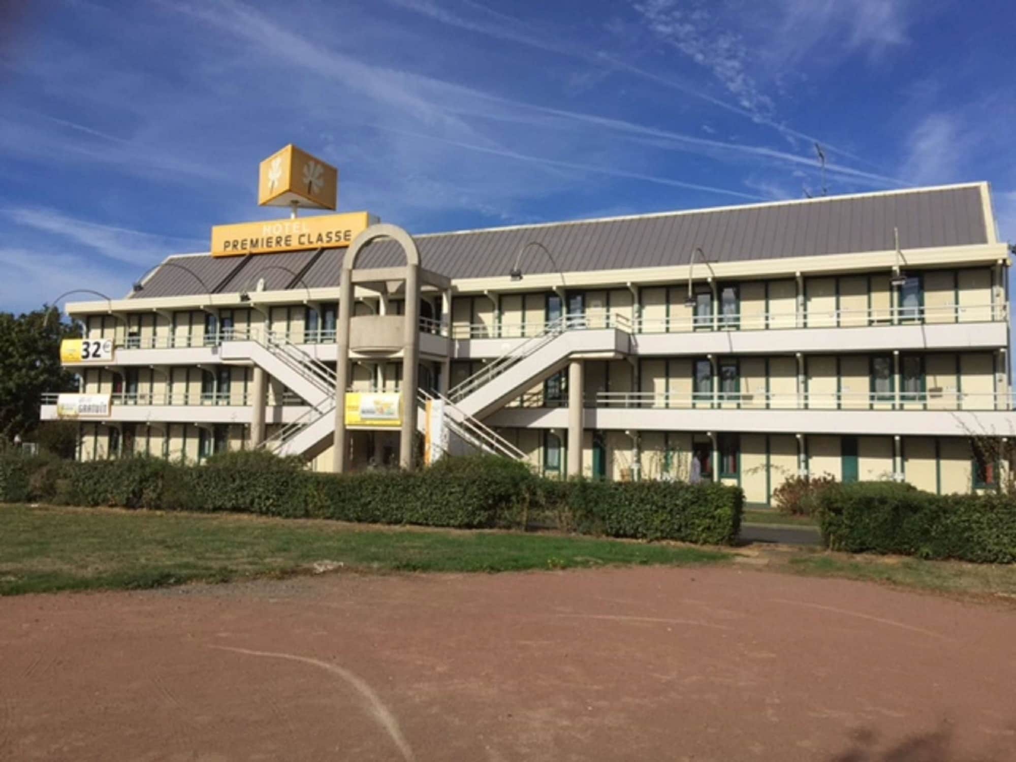 Premiere Classe Niort Est La Creche Esterno foto